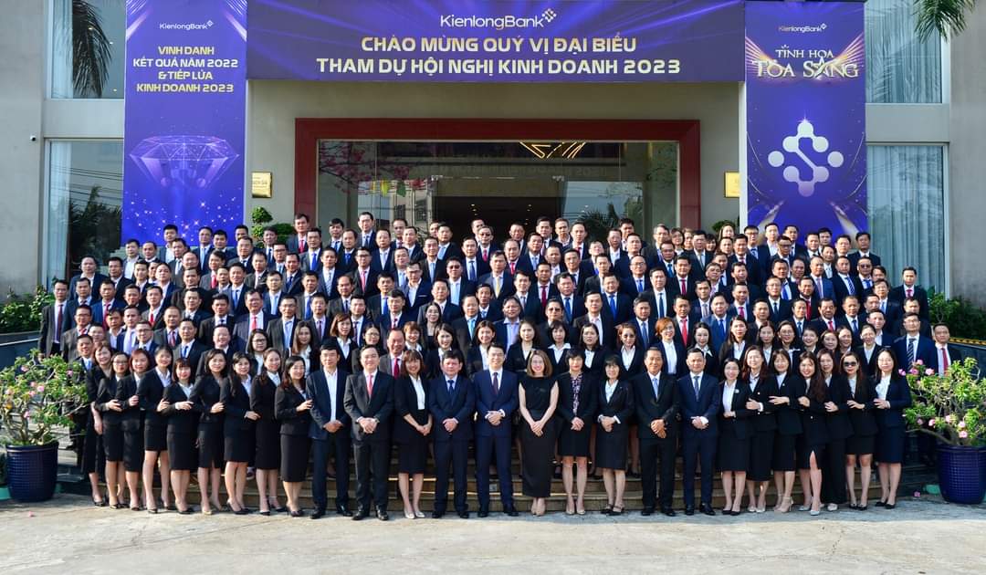 KienlongBank tổ chức thành công sự kiện “Vinh danh kết quả năm 2022”